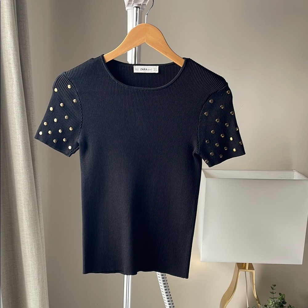 Black Ribbed Top